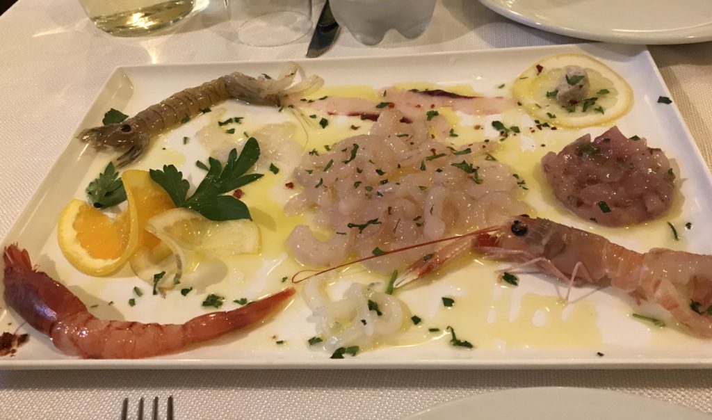 Raw seafood at Restaurant Scala in Portopalo